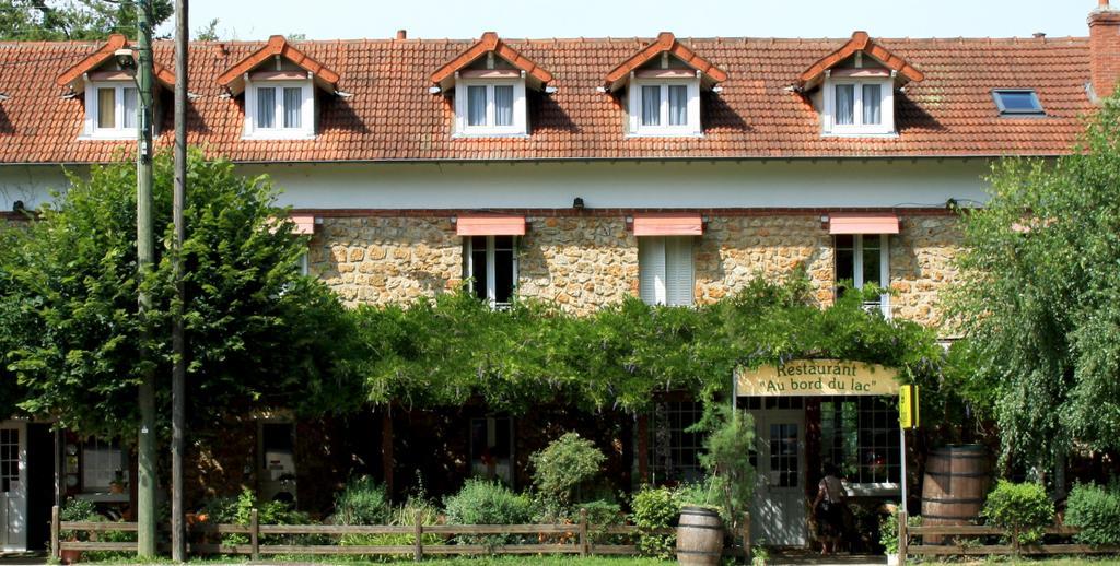 Au Bord Du Lac Hotel Saint-Remy-les-Chevreuse Ngoại thất bức ảnh