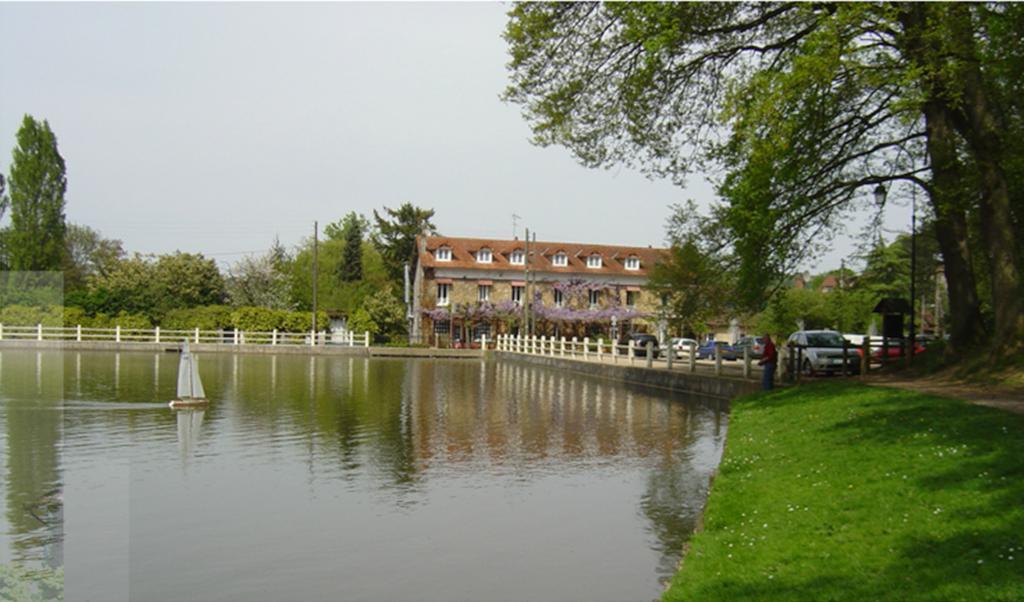 Au Bord Du Lac Hotel Saint-Remy-les-Chevreuse Ngoại thất bức ảnh