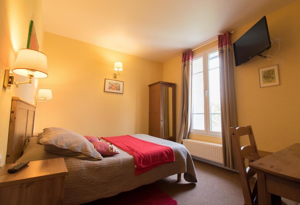 Au Bord Du Lac Hotel Saint-Remy-les-Chevreuse Ngoại thất bức ảnh