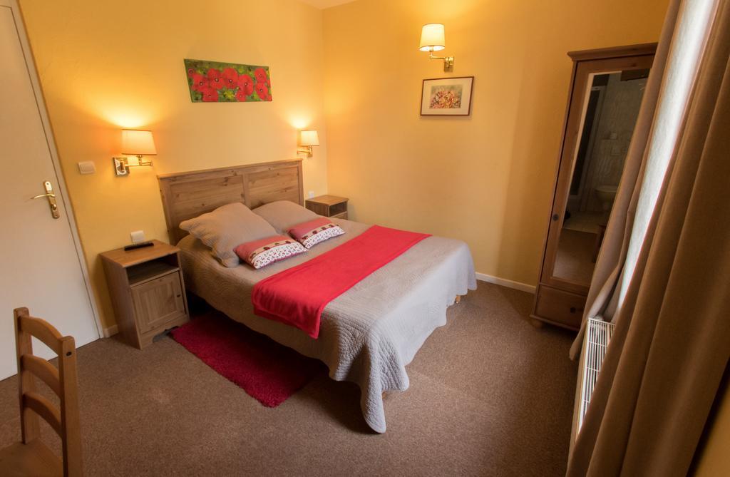 Au Bord Du Lac Hotel Saint-Remy-les-Chevreuse Ngoại thất bức ảnh